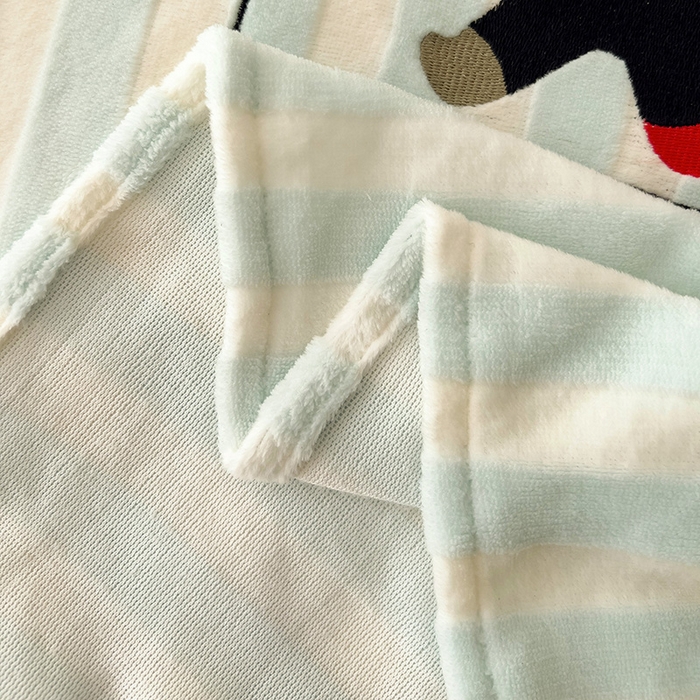 91家纺网 家纺一手货源 找家纺 小叮当家纺仓储工厂店 买家秀 爆款花型2025新款小清新绣花牛奶绒经典条纹系列单品床单床笠床单床笠单件 床单-蓝条小猫