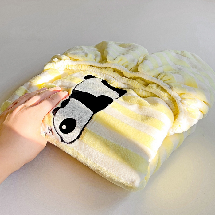 91家纺网 家纺一手货源 找家纺 小叮当家纺仓储工厂店 买家秀 爆款花型2025新款小清新绣花牛奶绒经典条纹系列单品床单床笠床单床笠单件 床单-黄条熊猫