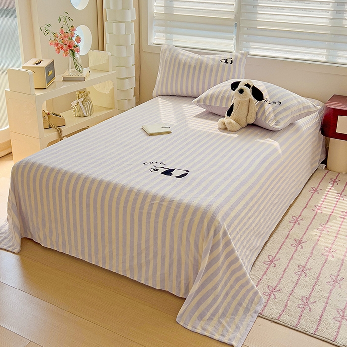 91家纺网 家纺一手货源 找家纺 小叮当家纺仓储工厂店 买家秀 爆款花型2025新款小清新绣花牛奶绒经典条纹系列单品床单床笠床单床笠单件 床单-紫条熊猫