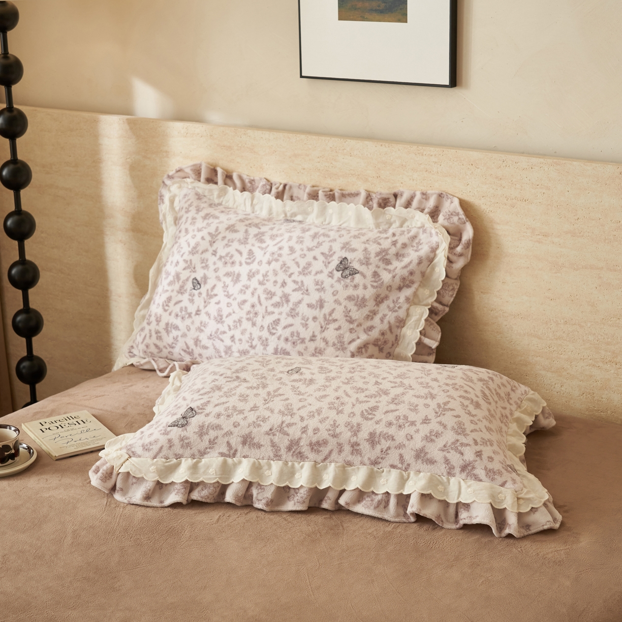 91家纺网 家纺一手货源 找家纺 晨曦家纺 2025新款加绒加厚230克少女风双层花边牛奶绒印花四件套 蝶梦