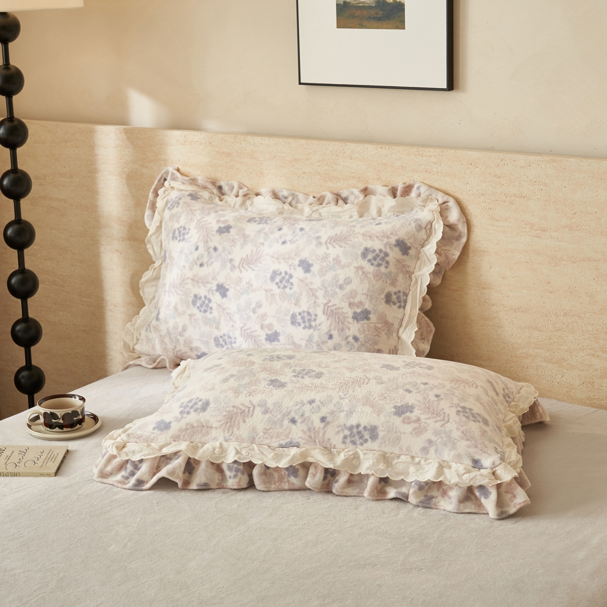 91家纺网 家纺一手货源 找家纺 晨曦家纺 2025新款加绒加厚230克少女风双层花边牛奶绒印花四件套 紫蔓