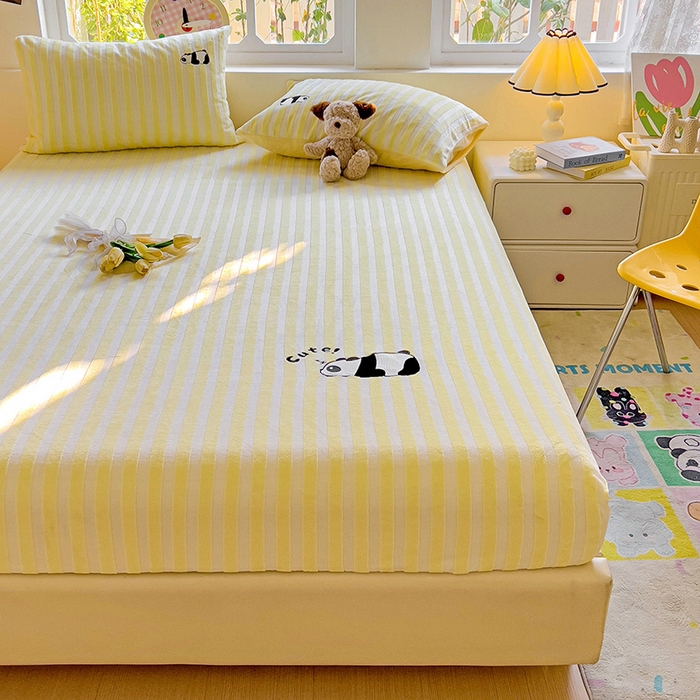 91家纺网 家纺一手货源 找家纺 小叮当家纺仓储工厂店 买家秀 爆款花型2025新款小清新绣花牛奶绒经典条纹系列单品床单床笠床单床笠单件 床笠-黄条熊猫