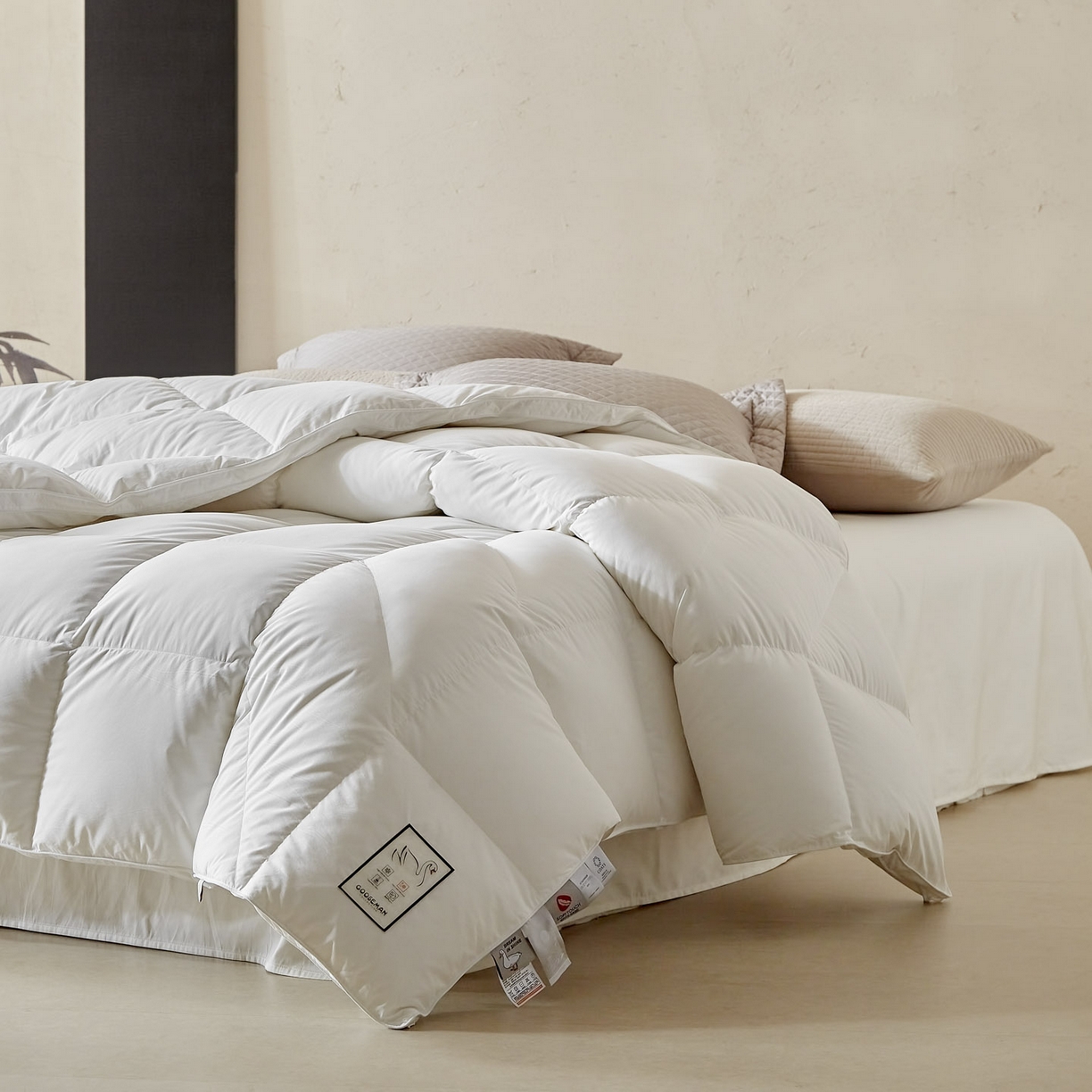 91家纺网 家纺一手货源 找家纺 （总）暖羽屋羽绒馆 2025新款纯色95白鹅绒芯 人体工学鹅绒被子双人加厚2米冬被 春秋被被子被芯