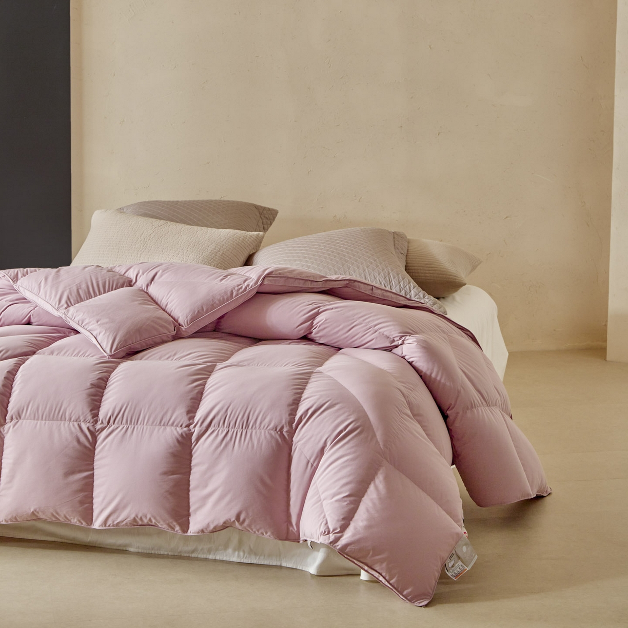 91家纺网 家纺一手货源 找家纺 暖羽屋羽绒馆 2025新款纯色95白鹅绒芯 人体工学鹅绒被子双人加厚2米冬被 春秋被被子被芯 人体工程学被-粉