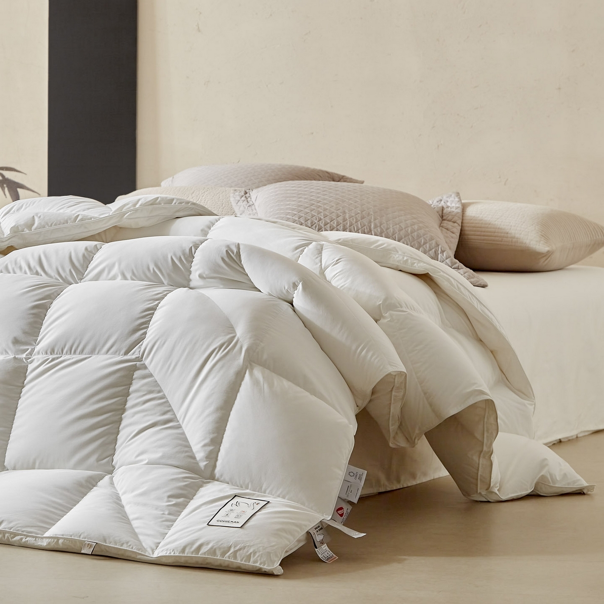 91家纺网 家纺一手货源 找家纺 暖羽屋羽绒馆 2025新款纯色95白鹅绒芯 人体工学鹅绒被子双人加厚2米冬被 春秋被被子被芯 人体工程学被-白