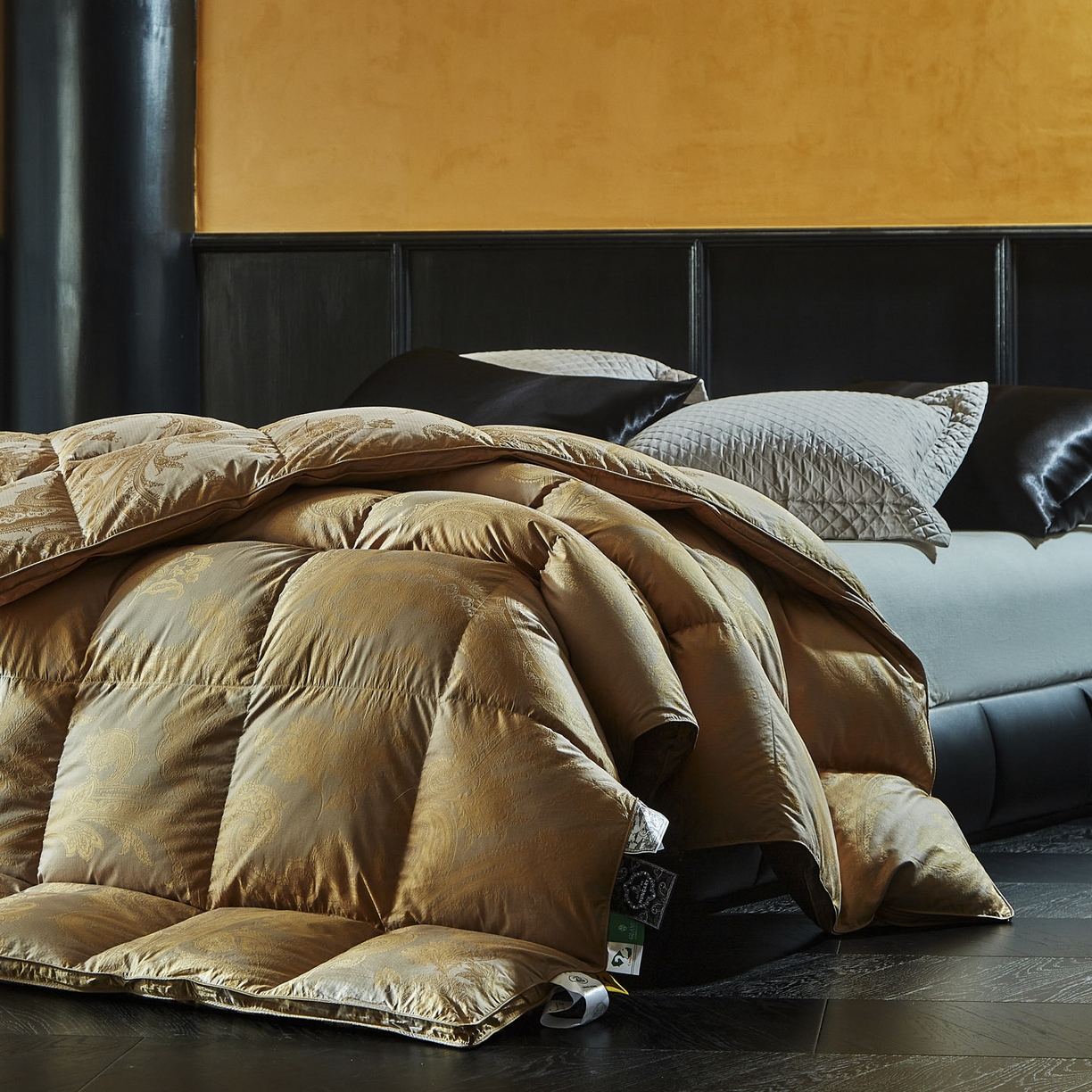 91家纺网 家纺一手货源 找家纺 （总）暖羽屋羽绒馆 2025新款弗莱尔金 鹅绒丝被芯 羽毛被子 羽绒被子白鹅绒毛冬被 双人春秋被被子被芯