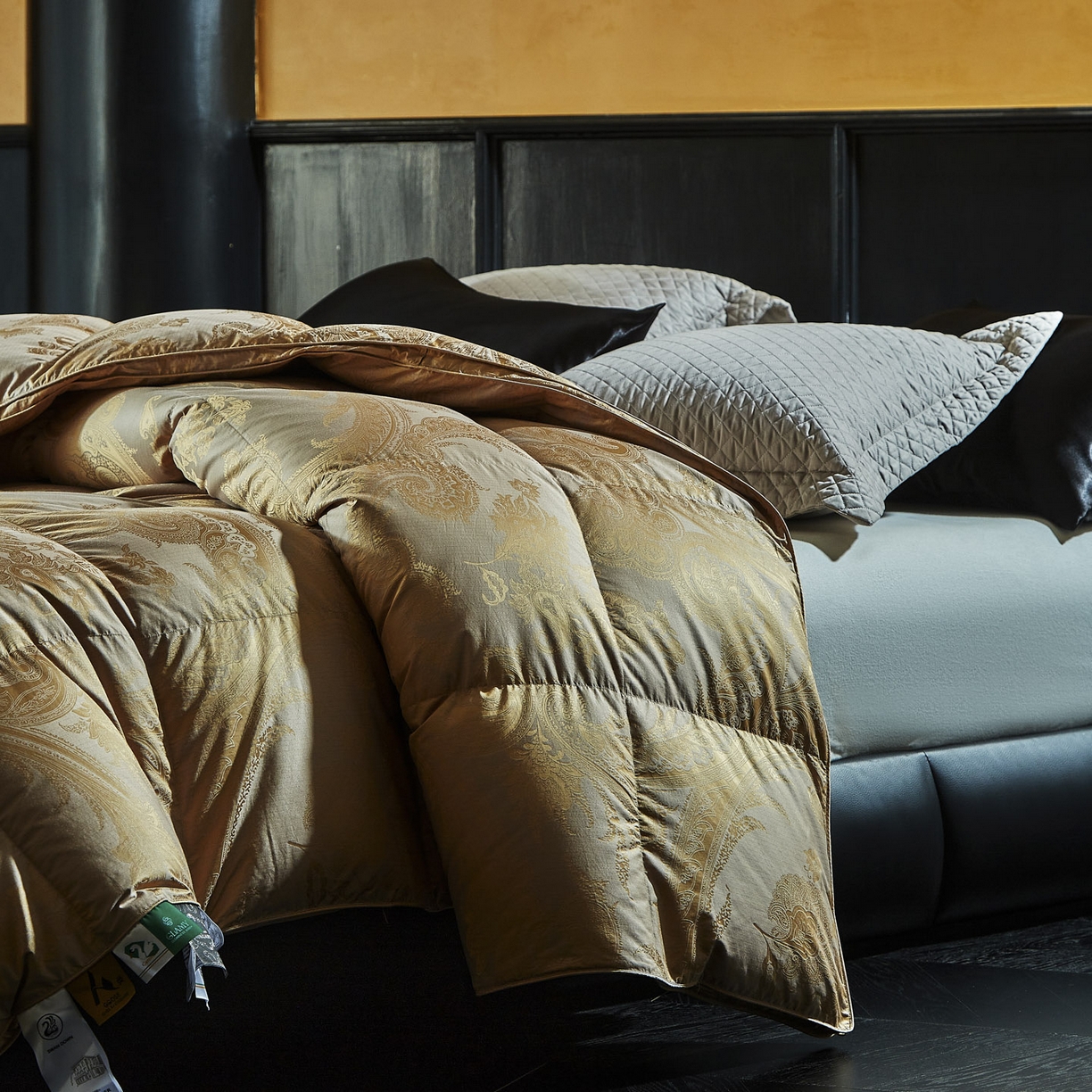 91家纺网 家纺一手货源 找家纺 （总）暖羽屋羽绒馆 2025新款弗莱尔金 鹅绒丝被芯 羽毛被子 羽绒被子白鹅绒毛冬被 双人春秋被被子被芯