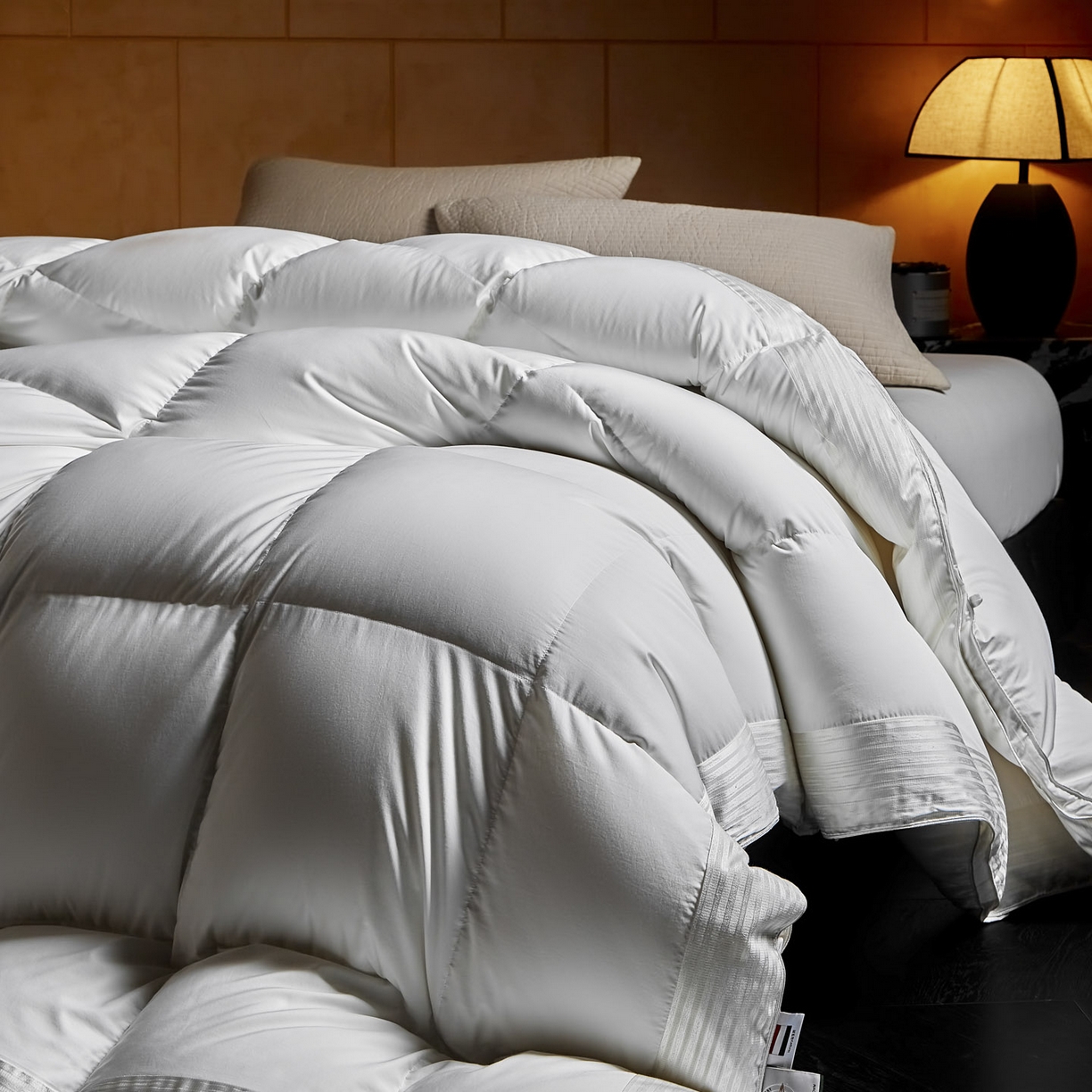 91家纺网 家纺一手货源 找家纺 暖羽屋羽绒馆 2025新款莱赛尔 95白鸭绒被芯 鸭绒被子 婚庆双人被 绣花羽绒被 冬被被子被芯 罗玛  白