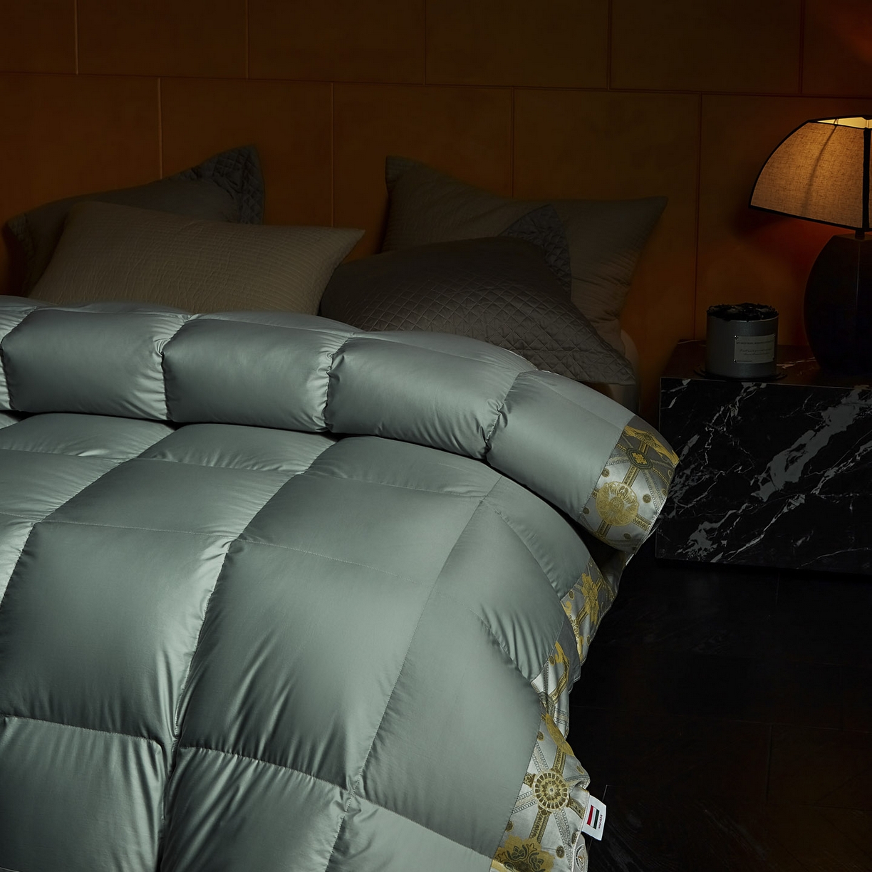 91家纺网 家纺一手货源 找家纺 暖羽屋羽绒馆 2025新款莱赛尔 95白鸭绒被芯 鸭绒被子 婚庆双人被 绣花羽绒被 冬被被子被芯 罗玛 蓝