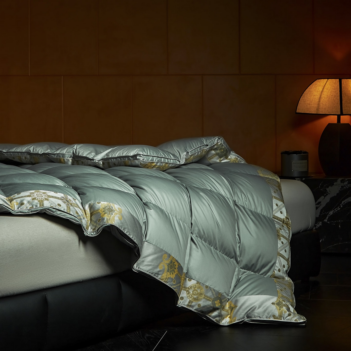 91家纺网 家纺一手货源 找家纺 暖羽屋羽绒馆 2025新款莱赛尔 95白鸭绒被芯 鸭绒被子 婚庆双人被 绣花羽绒被 冬被被子被芯 罗玛 蓝