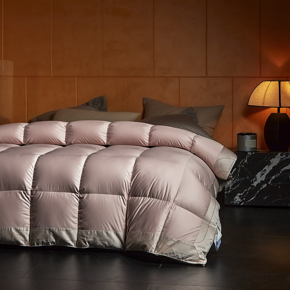 91家纺网 家纺一手货源 找家纺 暖羽屋羽绒馆 2025新款莱赛尔 95白鸭绒被芯 鸭绒被子 婚庆双人被 绣花羽绒被 冬被被子被芯 罗玛 粉