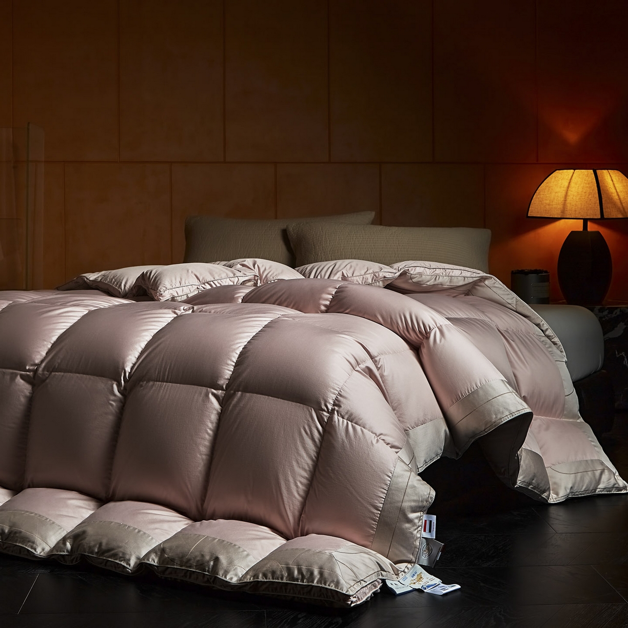 91家纺网 家纺一手货源 找家纺 暖羽屋羽绒馆 2025新款莱赛尔 95白鸭绒被芯 鸭绒被子 婚庆双人被 绣花羽绒被 冬被被子被芯 罗玛 粉