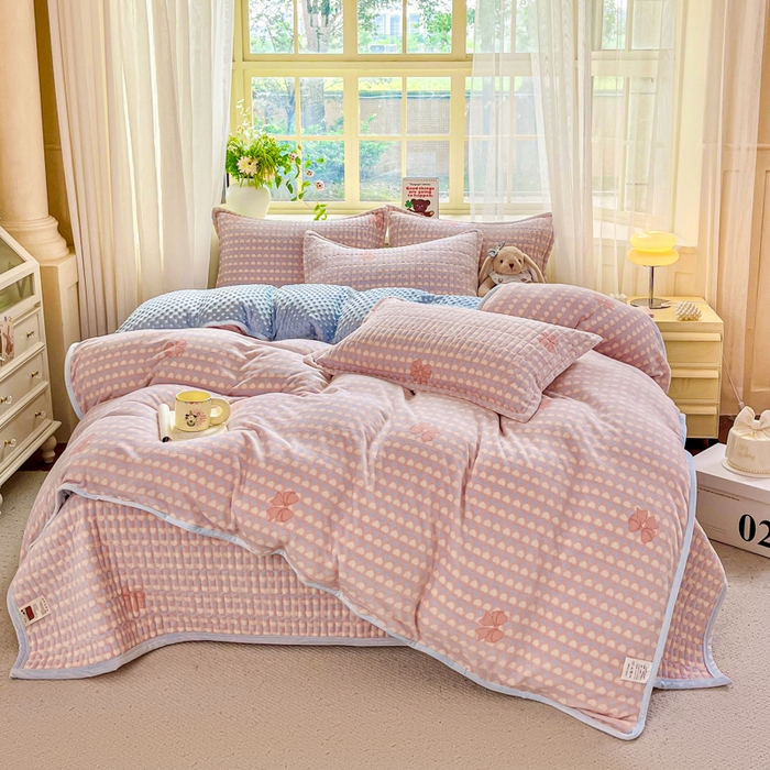 91家纺网 家纺一手货源 找家纺 （总）尚美 2025新款豆豆绒高克重床盖被套四件套