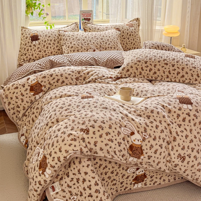 91家纺网 家纺一手货源 找家纺 尚美 2025新款豆豆绒高克重床盖被套四件套 咖色兔