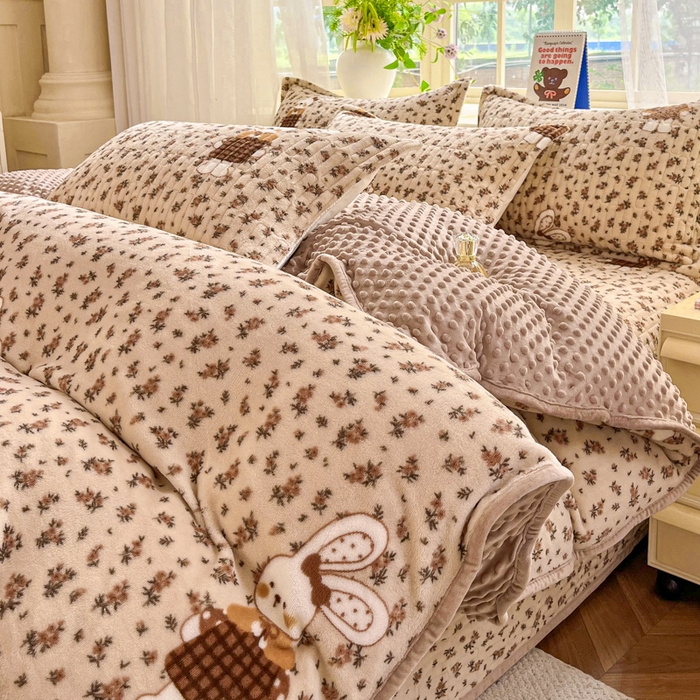 91家纺网 家纺一手货源 找家纺 尚美 2025新款豆豆绒高克重床盖被套四件套 咖色兔