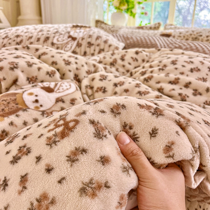 91家纺网 家纺一手货源 找家纺 尚美 2025新款豆豆绒高克重床盖被套四件套 咖色兔