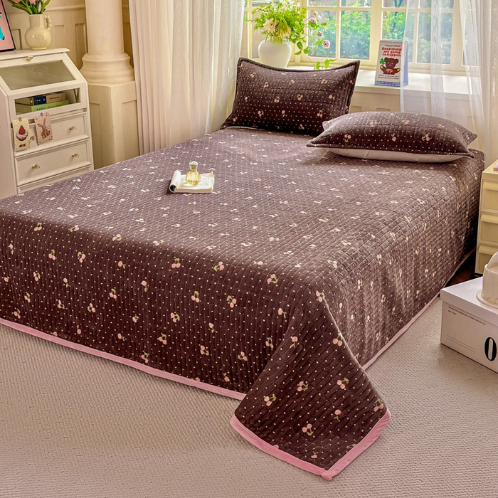 91家纺网 家纺一手货源 找家纺 尚美 2025新款豆豆绒高克重床盖被套四件套 波点樱桃