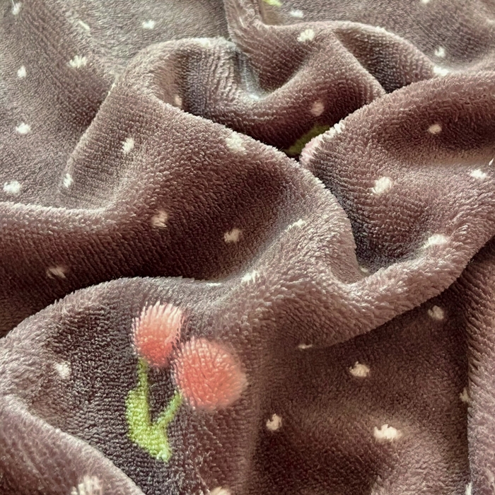 91家纺网 家纺一手货源 找家纺 尚美 2025新款豆豆绒高克重床盖被套四件套 波点樱桃