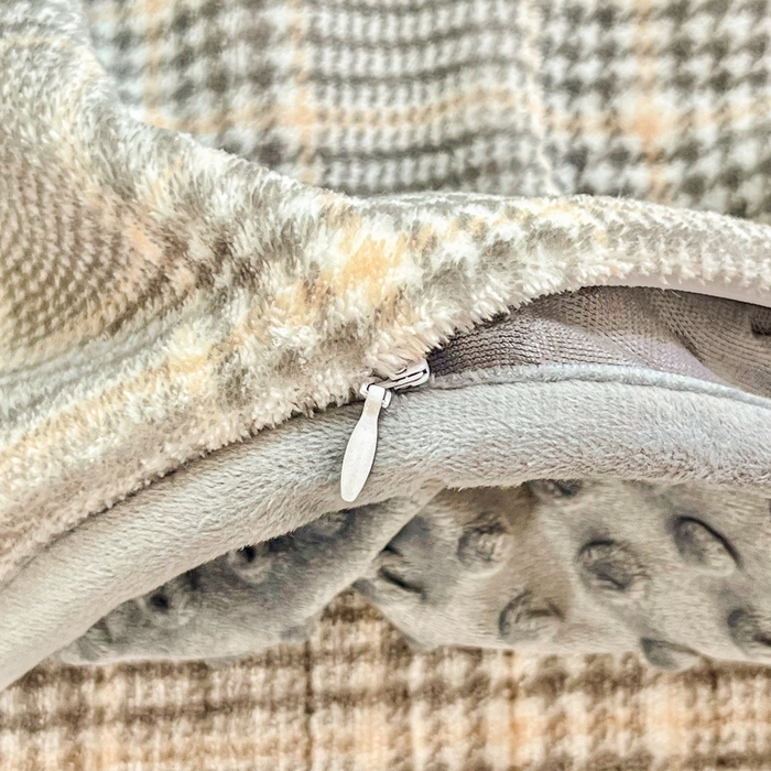 91家纺网 家纺一手货源 找家纺 尚美 2025新款豆豆绒高克重床盖被套四件套 黑色蝴蝶结