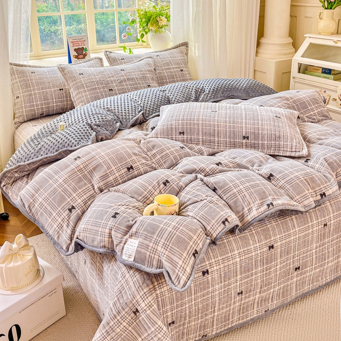 91家纺网 家纺一手货源 找家纺 尚美 2025新款豆豆绒高克重床盖被套四件套 黑色蝴蝶结