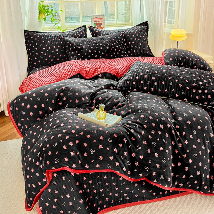 91家纺网 家纺一手货源 找家纺 尚美 2025新款豆豆绒高克重床盖被套四件套 花田