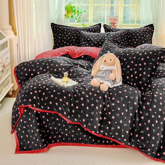 91家纺网 家纺一手货源 找家纺 尚美 2025新款豆豆绒高克重床盖被套四件套 花田