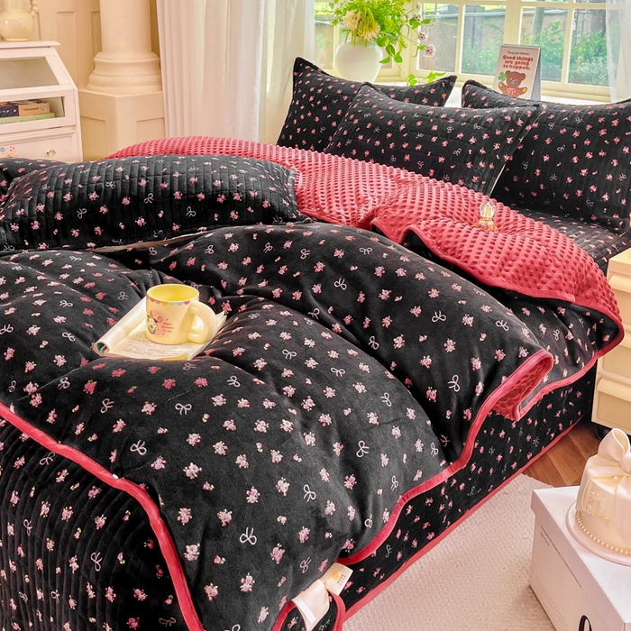 91家纺网 家纺一手货源 找家纺 尚美 2025新款豆豆绒高克重床盖被套四件套 花田