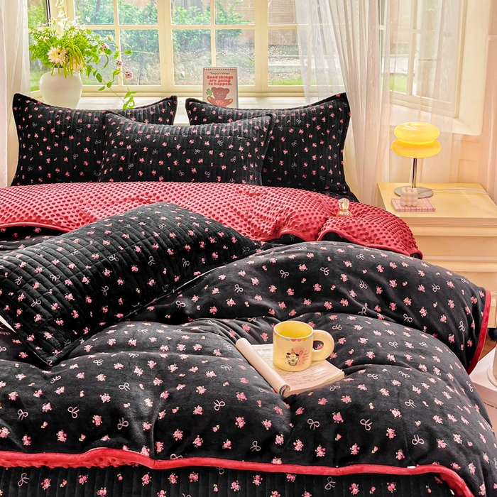 91家纺网 家纺一手货源 找家纺 尚美 2025新款豆豆绒高克重床盖被套四件套 花田