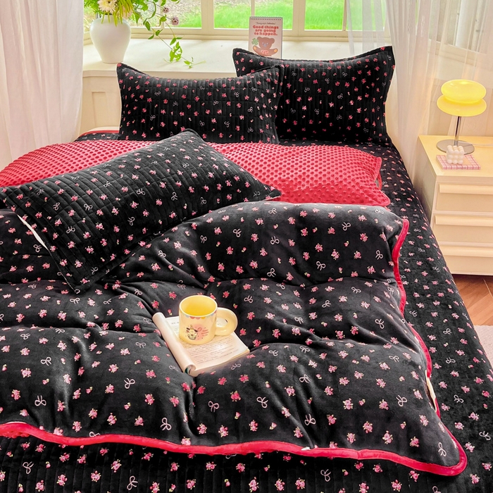 91家纺网 家纺一手货源 找家纺 尚美 2025新款豆豆绒高克重床盖被套四件套 花田