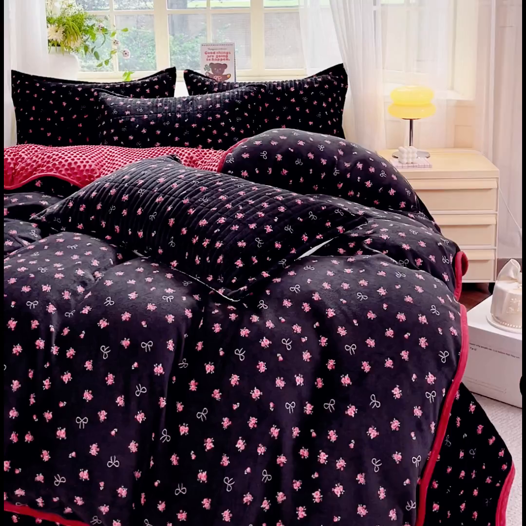 91家纺网 家纺一手货源 找家纺 尚美 2025新款豆豆绒高克重床盖被套四件套 花田