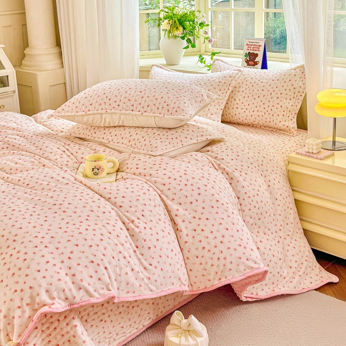 91家纺网 家纺一手货源 找家纺 尚美 2025新款豆豆绒高克重床盖被套四件套 花园