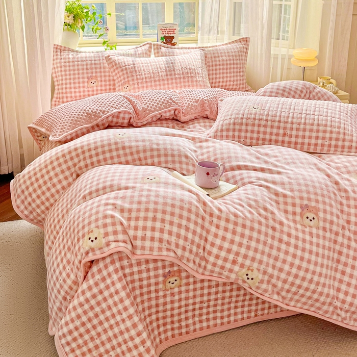 91家纺网 家纺一手货源 找家纺 尚美 2025新款豆豆绒高克重床盖被套四件套 可爱狗