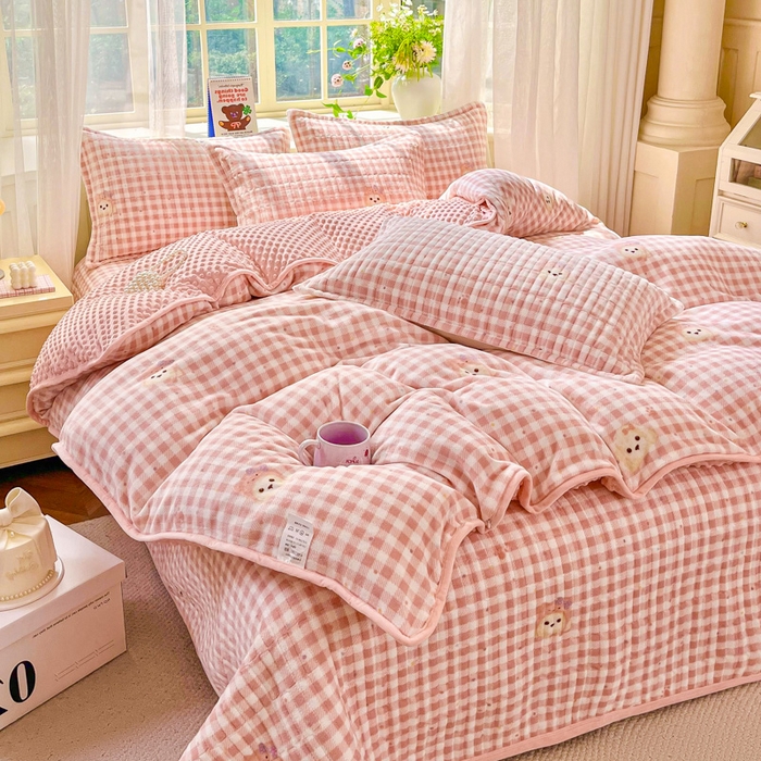 91家纺网 家纺一手货源 找家纺 尚美 2025新款豆豆绒高克重床盖被套四件套 可爱狗