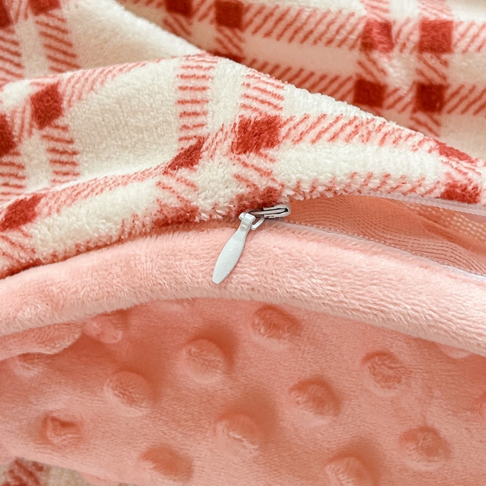 91家纺网 家纺一手货源 找家纺 尚美 2025新款豆豆绒高克重床盖被套四件套 苹果KT猫