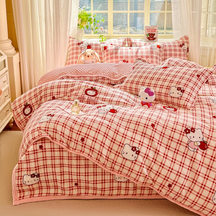 91家纺网 家纺一手货源 找家纺 尚美 2025新款豆豆绒高克重床盖被套四件套 苹果KT猫