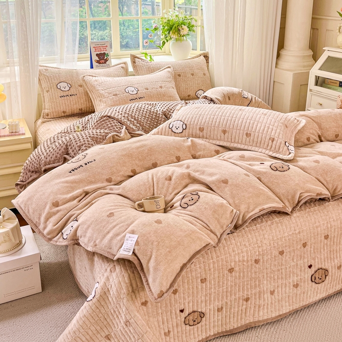 91家纺网 家纺一手货源 找家纺 尚美 2025新款豆豆绒高克重床盖被套四件套 心心狗