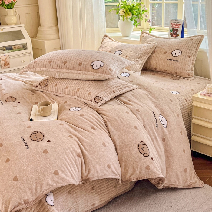 91家纺网 家纺一手货源 找家纺 尚美 2025新款豆豆绒高克重床盖被套四件套 心心狗
