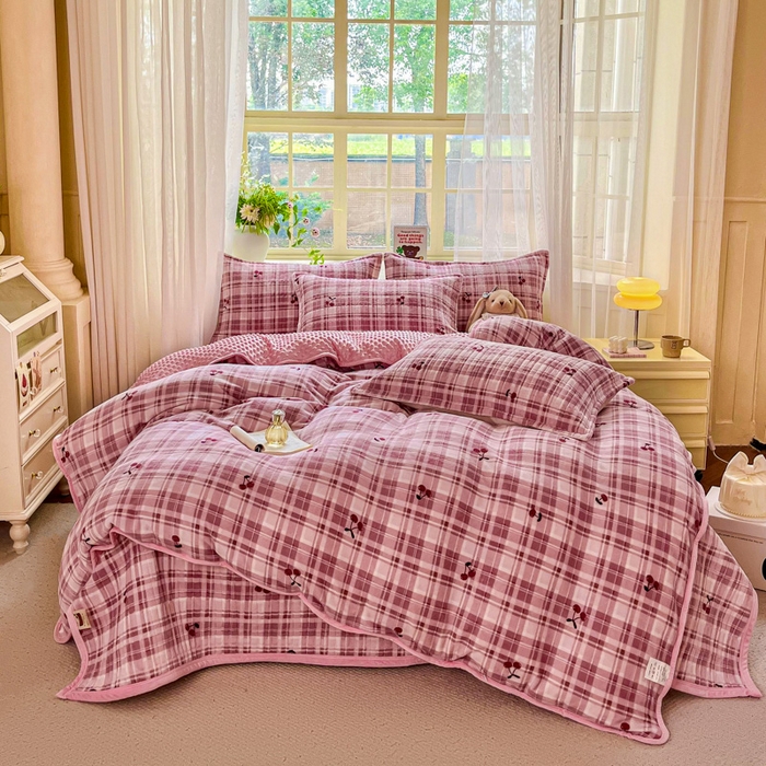 尚美 2025新款豆豆绒高克重床盖被套四件套 樱桃格