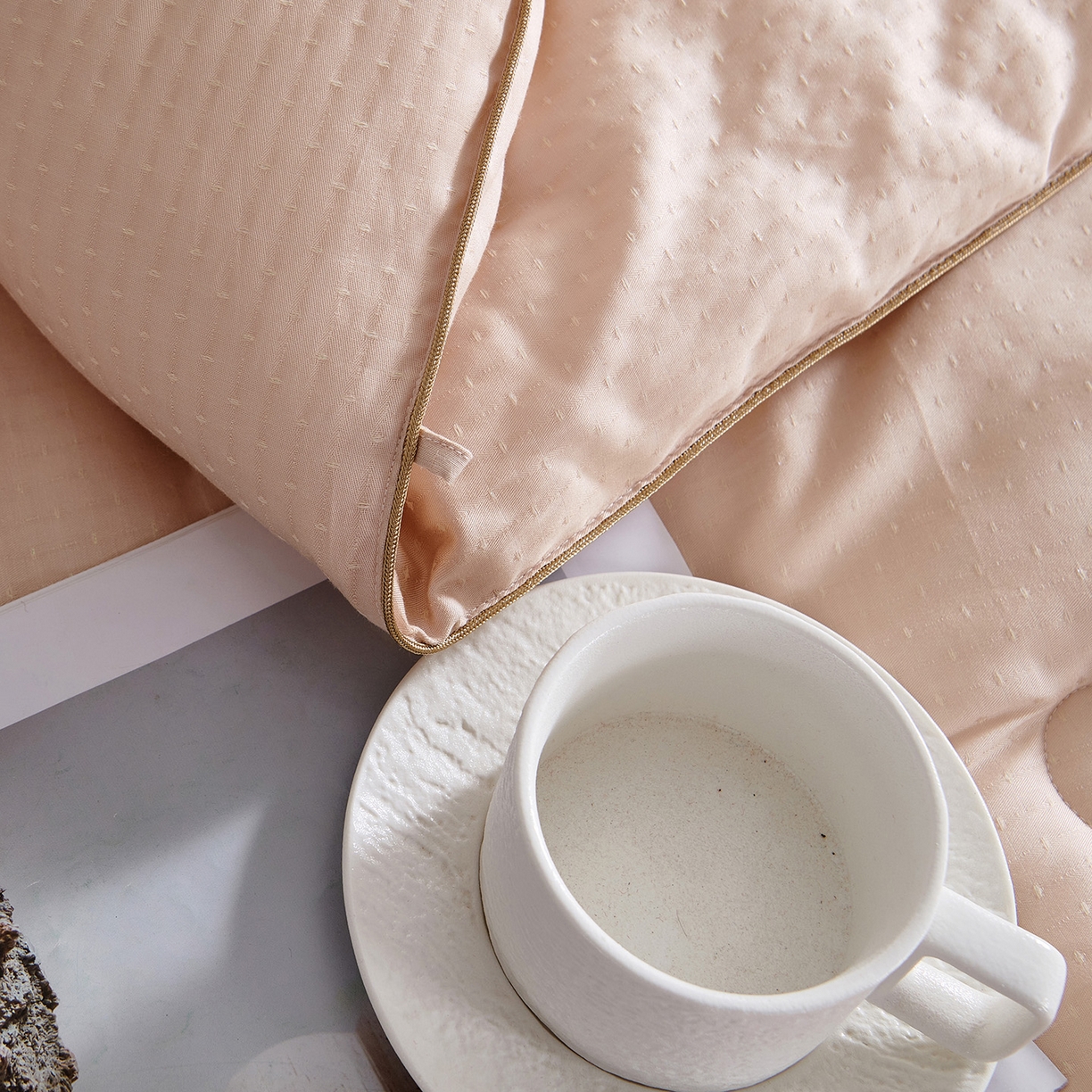 91家纺网 家纺一手货源 找家纺 （总）CINNY馨宜 2025新款蚕蛹蛋白天丝棉提花冬被被子被芯