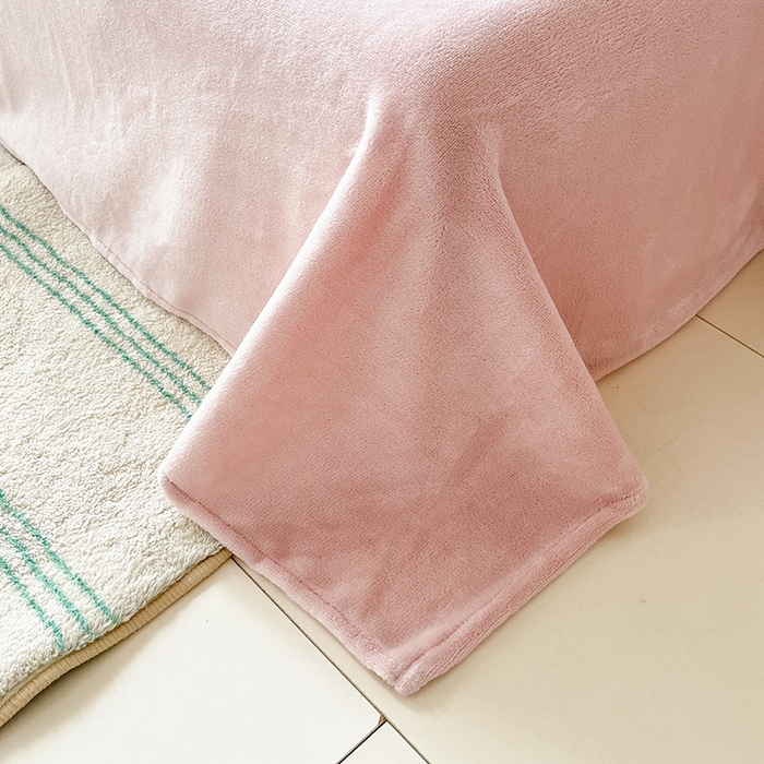 91家纺网 家纺一手货源 找家纺 瑞莱 2025新款秋冬网红款棉加绒四件套 波点小狗