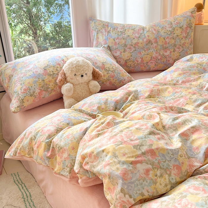 91家纺网 家纺一手货源 找家纺 瑞莱 2025新款秋冬网红款棉加绒四件套 棉绒花海