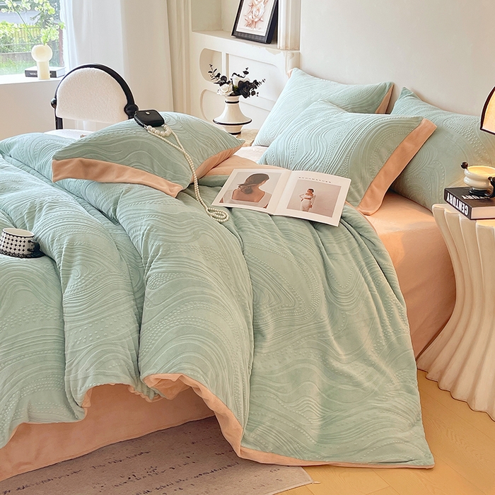 91家纺网 家纺一手货源 找家纺 乐蔻家纺 2025新款欧式烂花牛奶绒四件套-弗洛 弗洛-豆绿