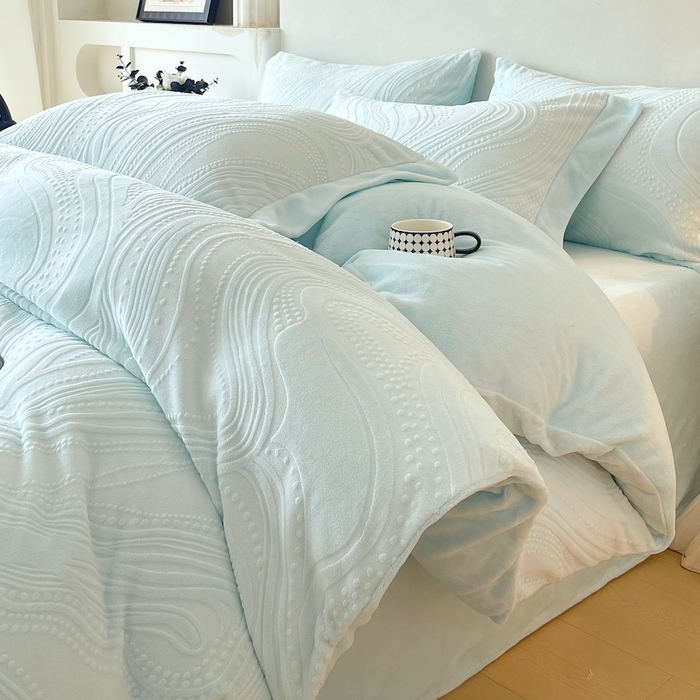 乐蔻家纺 2025新款欧式烂花牛奶绒四件套-弗洛 弗洛-天青