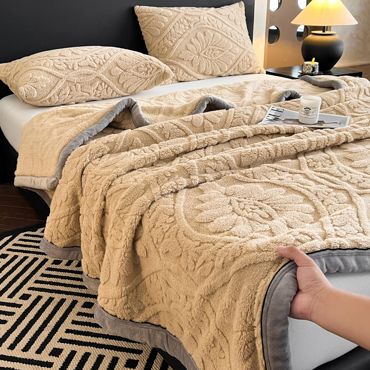 91家纺网 家纺一手货源 找家纺 （总）莱家富 2025新款塔芙绒舒棉绒单层毯-繁花系列（可供跨境外贸抽空压缩爆款首选）