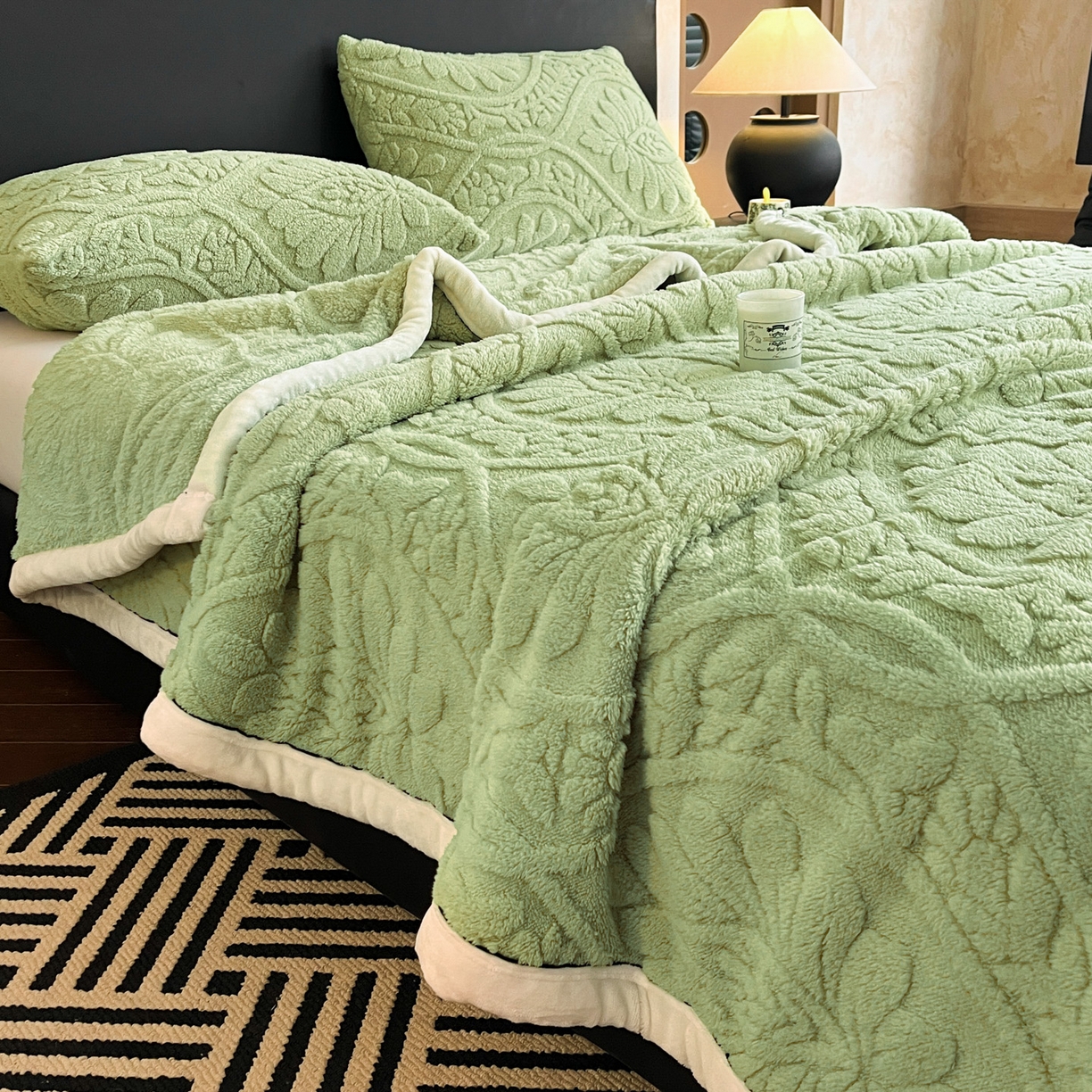 91家纺网 家纺一手货源 找家纺 莱家富 2026新款塔芙绒舒棉绒单层毯-繁花系列（可供跨境外贸抽空压缩爆款首选） 繁花-复古绿