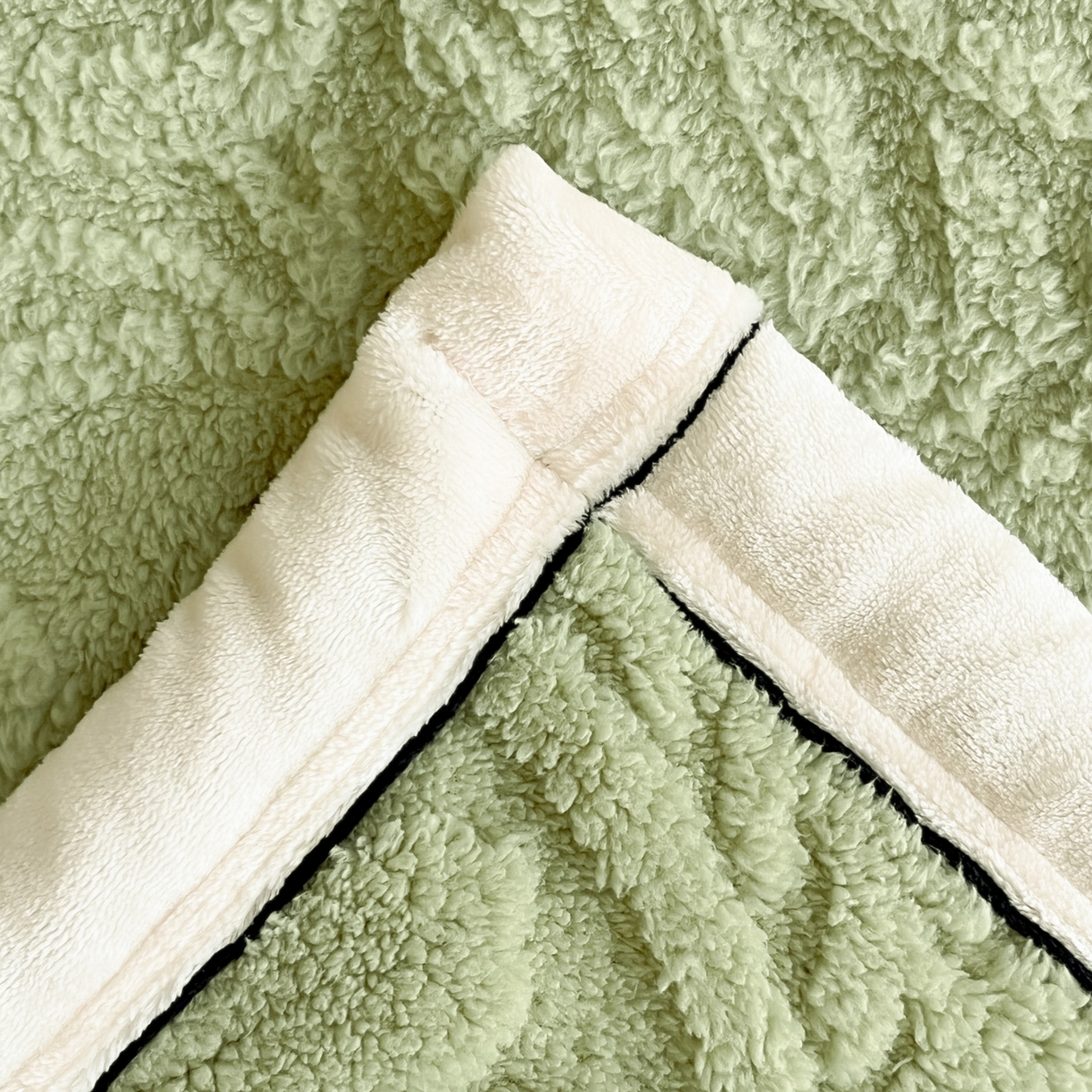 91家纺网 家纺一手货源 找家纺 莱家富 2026新款塔芙绒舒棉绒单层毯-繁花系列（可供跨境外贸抽空压缩爆款首选） 繁花-复古绿