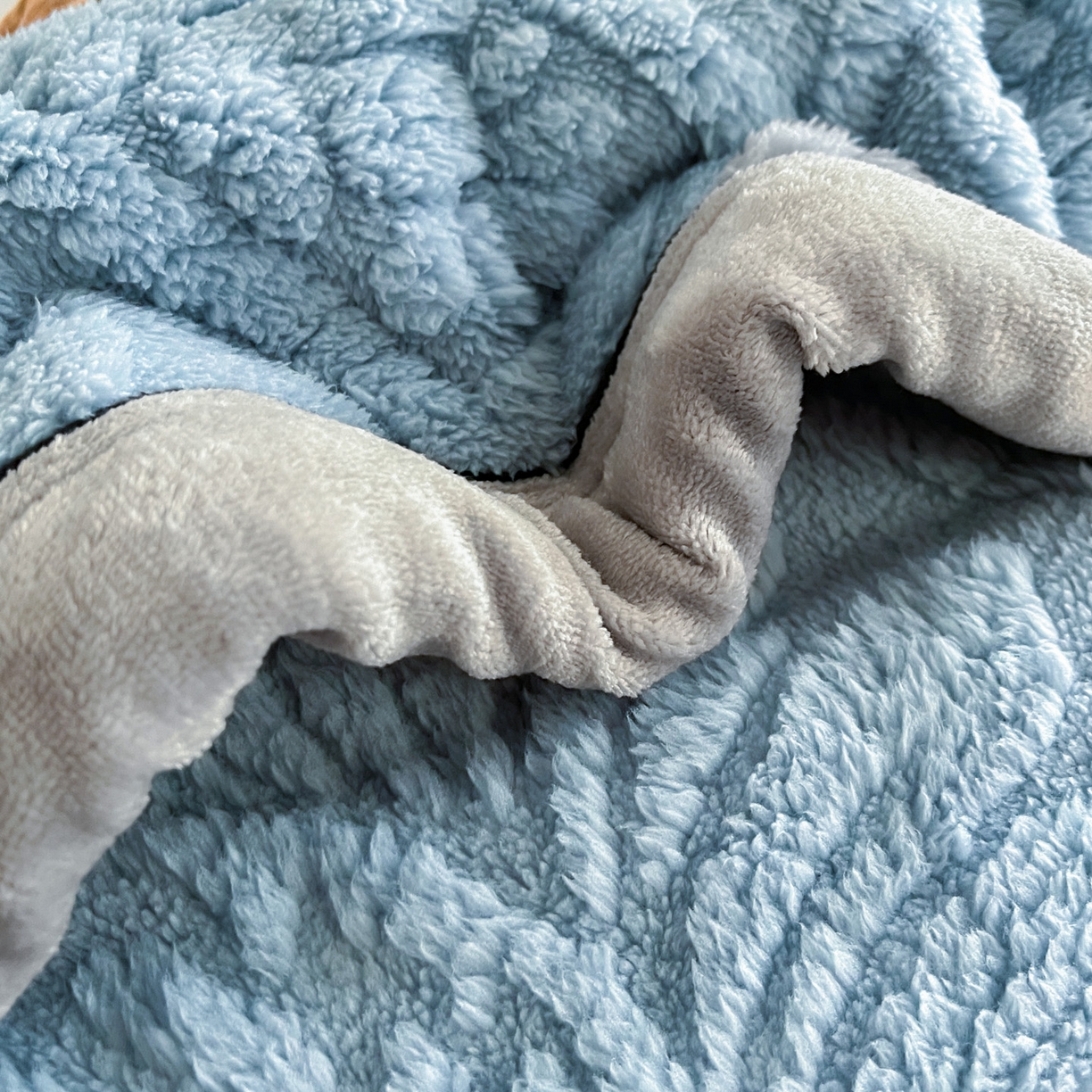 91家纺网 家纺一手货源 找家纺 莱家富 2026新款塔芙绒舒棉绒单层毯-繁花系列（可供跨境外贸抽空压缩爆款首选） 繁花-午夜蓝