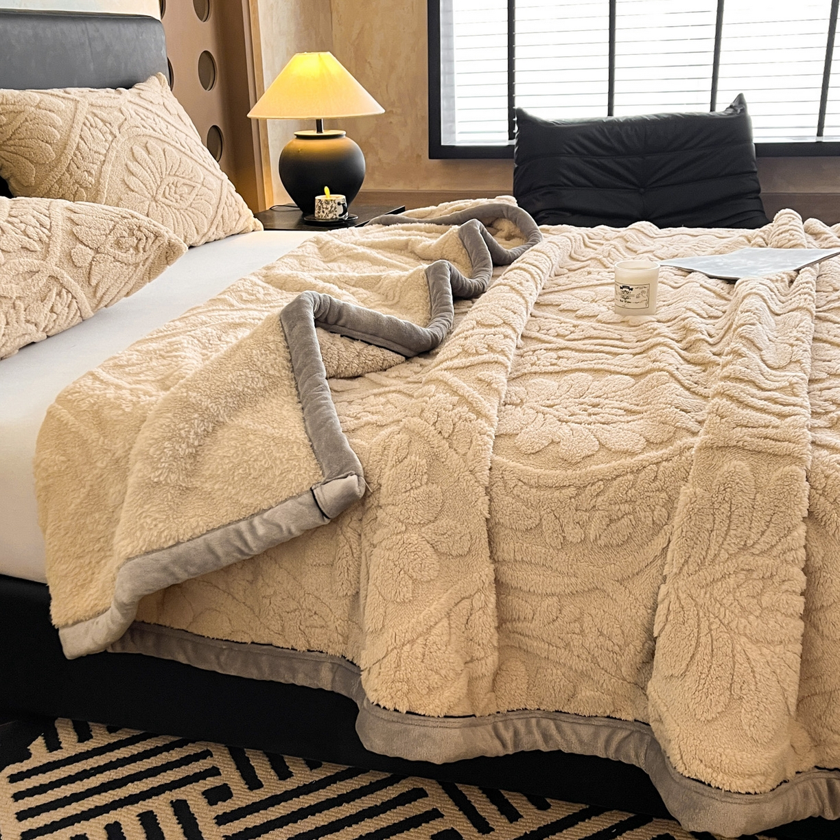 91家纺网 家纺一手货源 找家纺 莱家富 2026新款塔芙绒舒棉绒单层毯-繁花系列（可供跨境外贸抽空压缩爆款首选） 繁花-香槟咖