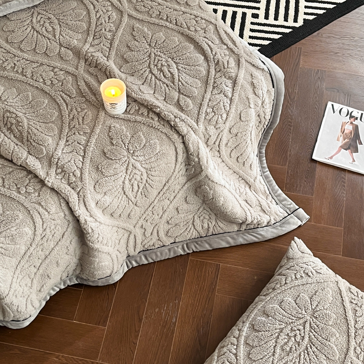 91家纺网 家纺一手货源 找家纺 莱家富 2026新款塔芙绒舒棉绒单层毯-繁花系列（可供跨境外贸抽空压缩爆款首选） 繁花-月影灰