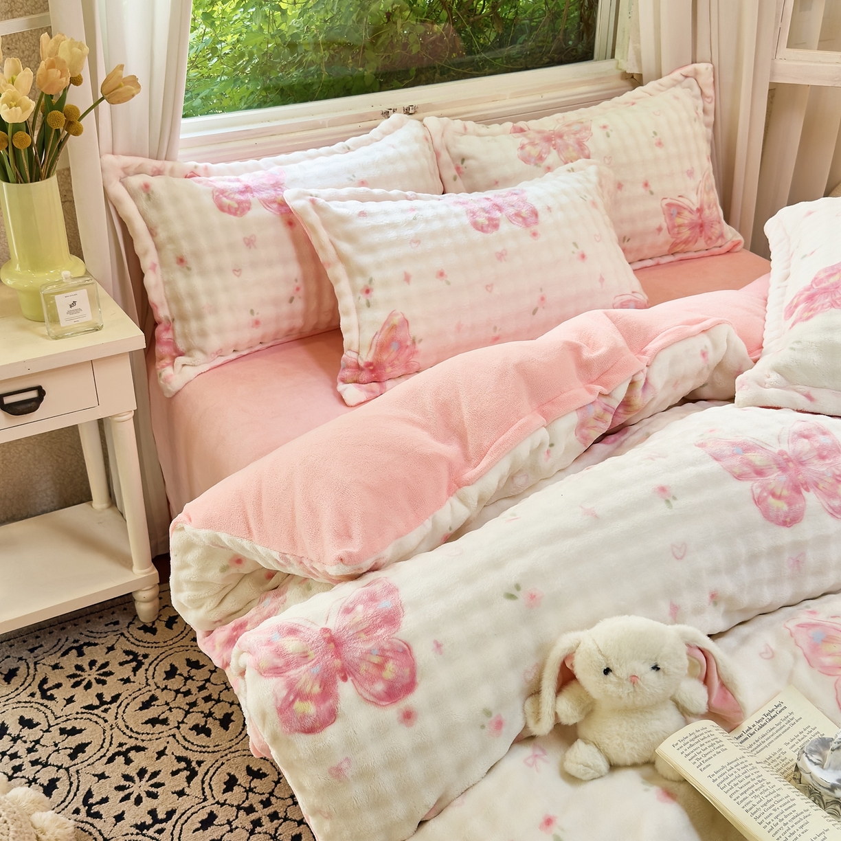 91家纺网 家纺一手货源 找家纺 梦莱斯 2025秋冬新款高克重牛奶绒四件套 蝶恋